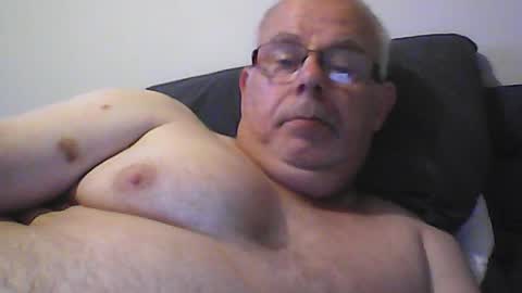 Snapshot of rader50 chatting on July 4, 4:40 am rader50 online show from July 4, 4:40 am
