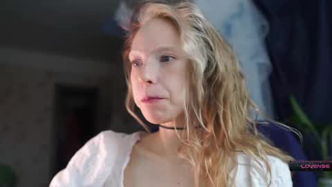 Snapshot of radiant_ada chatting on February 4, 11:27 am ada online show from February 4, 11:27 am