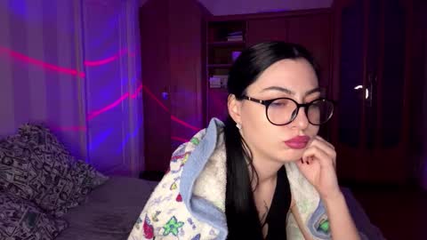 Luna online show from December 15, 6:23 pm