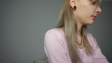 Snapshot of radioskvirt chatting on October 20, 2:50 pm Sara online show from October 20, 2:50 pm