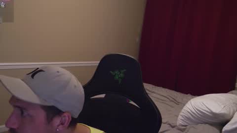 Snapshot of rado970 chatting on November 12, 6:25 am Lauren online show from November 12, 6:25 am