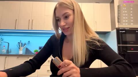 Mila online show from February 6, 4:10 pm