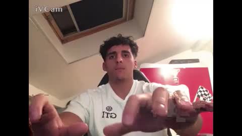 Snapshot of raes69 chatting on February 13, 11:37 pm raes online show from February 13, 11:37 pm