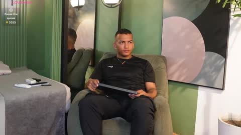 rafa_cruz online show from December 18, 12:44 pm