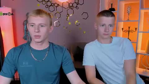Snapshot of rafael_bien chatting on June 25, 11:59 am rafael online show from June 25, 11:59 am