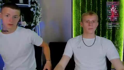 Snapshot of rafael_bien chatting on June 30, 7:15 pm rafael online show from June 30, 7:15 pm