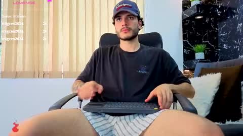 R A F A E L online show from November 29, 8:56 pm