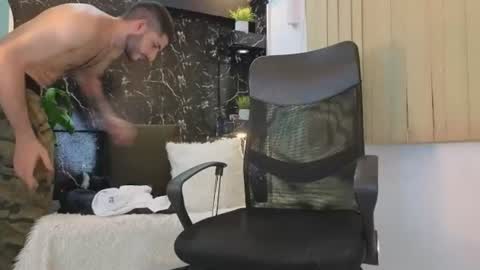 Snapshot of rafael_mendez chatting on July 23, 1:58 am R A F A E L online show from July 23, 1:58 am