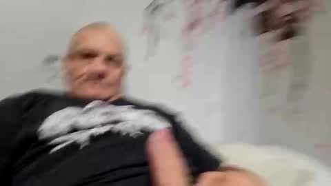 Snapshot of ragingzef69 chatting on May 11, 3:23 am Bigthickdickinvic online show from May 11, 3:23 am