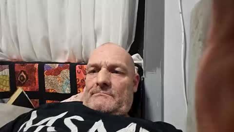 Snapshot of ragingzef69 chatting on May 18, 7:41 pm Bigthickdickinvic online show from May 18, 7:41 pm