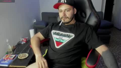 ragnar_lothbrok77 online show from December 18, 11:00 pm