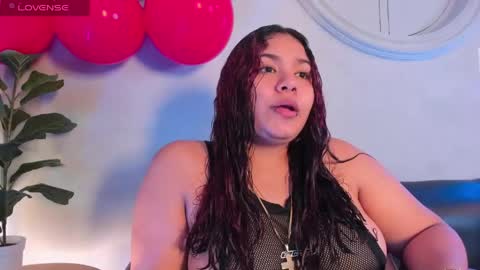 raichell_sweet_curvy online show from June 10, 3:18 am