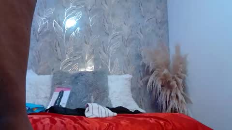 raichellcooper1 online show from December 16, 6:46 pm