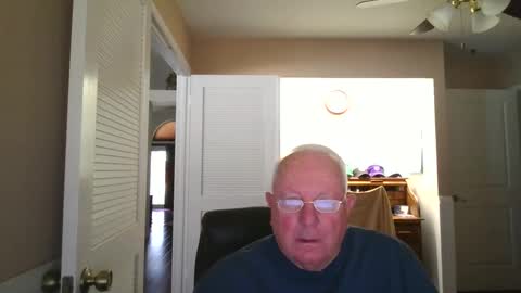 Snapshot of raiderman215 chatting on January 3, 8:01 pm raiderman215 online show from January 3, 8:01 pm