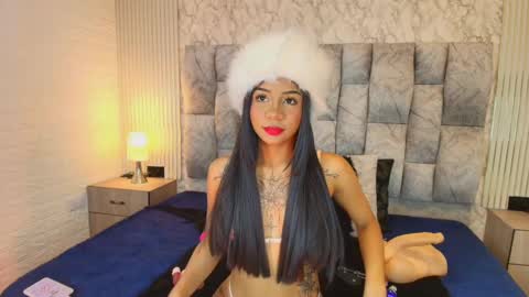 Snapshot of railey_rosse_ chatting on September 25, 9:07 pm  Welcome to my room  online show from September 25, 9:07 pm