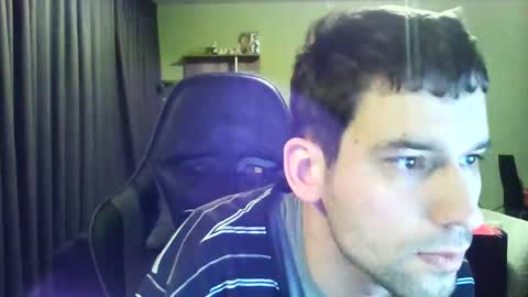 Snapshot of raimondo32 chatting on December 30, 7:26 am Raimondo te Paste online show from December 30, 7:26 am