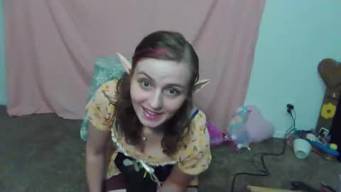 Snapshot of rainbowbitterbb chatting on September 28, 2:17 am RainbowBitterBB online show from September 28, 2:17 am