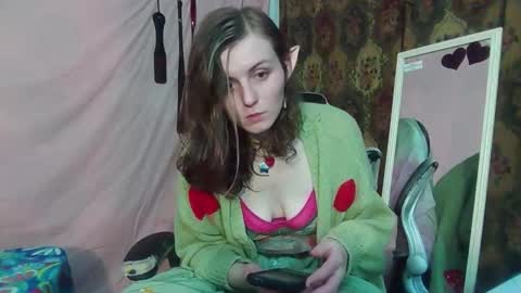 Snapshot of rainbowbitterbb chatting on November 22, 4:44 am RainbowBitterBB online show from November 22, 4:44 am