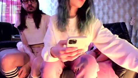 Snapshot of rainbowpony420 chatting on February 21, 8:51 am Joline and Alexa online show from February 21, 8:51 am