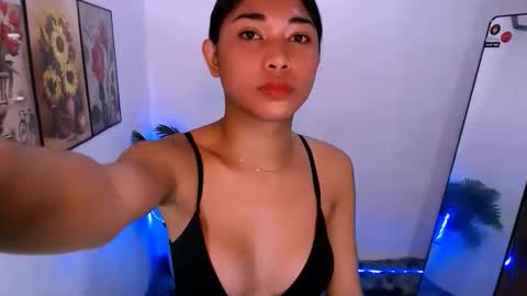 raindrizzle1706 online show from March 2, 12:46 am