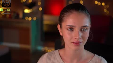 Snapshot of raisadoll chatting on December 22, 7:00 pm Raisa online show from December 22, 7:00 pm