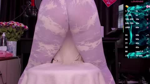 Laura online show from December 3, 3:58 am