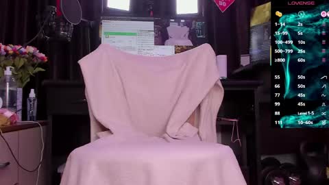 Laura online show from June 9, 2:56 am