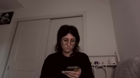 Snapshot of raiyvyn chatting on January 6, 10:12 pm Ray Ray online show from January 6, 10:12 pm