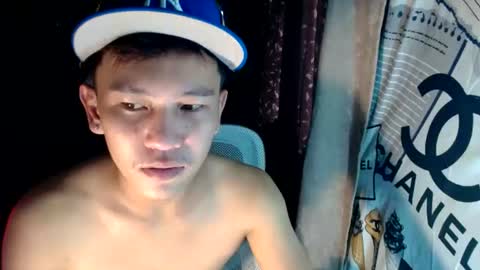 Snapshot of ralfhuge24 chatting on June 20, 8:39 am ralfhuge24 online show from June 20, 8:39 am