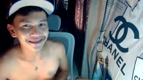 Snapshot of ralfhuge24 chatting on June 26, 11:31 pm ralfhuge24 online show from June 26, 11:31 pm