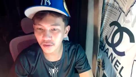 Snapshot of ralfhuge24 chatting on July 9, 10:41 am ralfhuge24 online show from July 9, 10:41 am