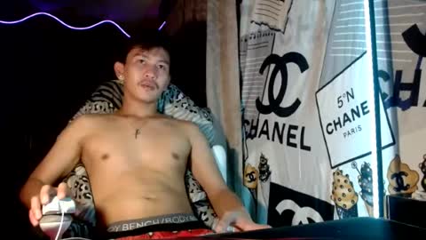 Snapshot of ralfhuge24 chatting on July 15, 10:20 am ralfhuge24 online show from July 15, 10:20 am