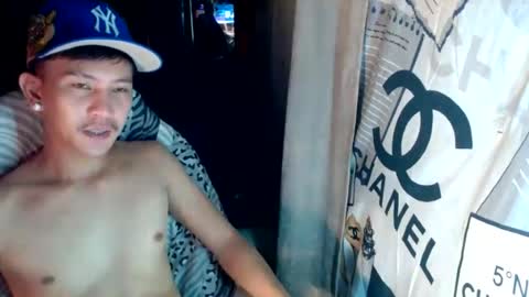 Snapshot of ralfhuge24 chatting on July 28, 11:28 am ralfhuge24 online show from July 28, 11:28 am