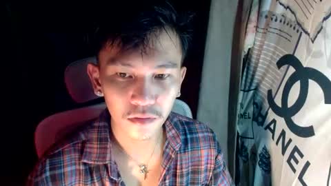 Snapshot of ralfhuge24 chatting on August 3, 11:05 am ralfhuge24 online show from August 3, 11:05 am
