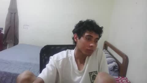 Snapshot of rami_hot0 chatting on February 26, 9:25 pm rami_hot0 online show from February 26, 9:25 pm