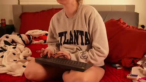 Snapshot of ramichick chatting on March 7, 1:42 am Rami online show from March 7, 1:42 am