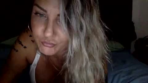 Snapshot of ramjetkel chatting on October 24, 1:57 am Mamakel online show from October 24, 1:57 am