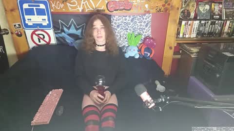 Snapshot of ramona_femboy chatting on September 14, 7:07 am ramona_femboy online show from September 14, 7:07 am