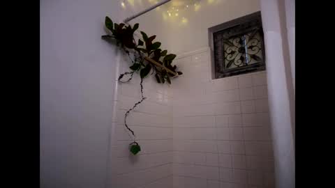 Snapshot of ramonaquinn chatting on March 9, 1:15 pm RAMONA Q online show from March 9, 1:15 pm