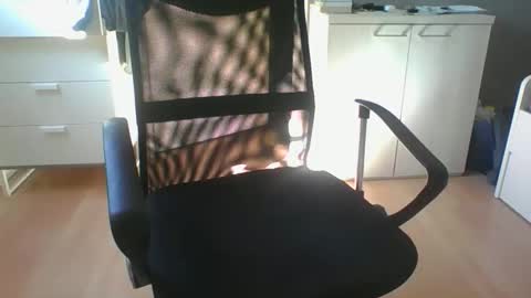 ramonjoosse2001 online show from April 30, 9:37 am