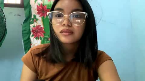 Ava online show from April 10, 6:51 am