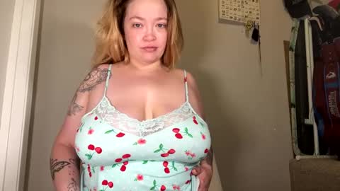 Snapshot of randiigirl69 chatting on October 11, 9:30 am Randii online show from October 11, 9:30 am