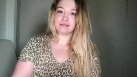 Snapshot of randiigirl69 chatting on October 13, 9:53 am Randii online show from October 13, 9:53 am