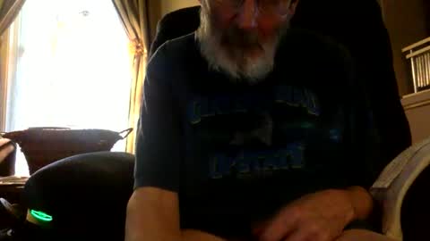 Snapshot of rando56 chatting on June 4, 10:43 am Randy online show from June 4, 10:43 am