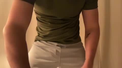 Snapshot of randomdude5950 chatting on January 22, 5:59 am randomdude5950 online show from January 22, 5:59 am