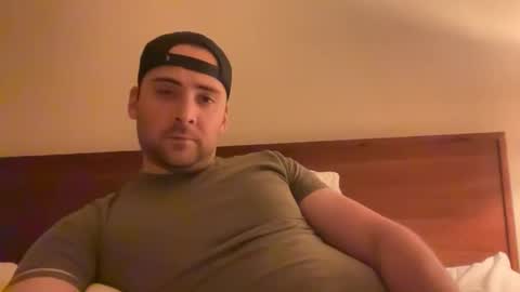 Snapshot of randomdude5950 chatting on November 21, 2:10 am randomdude5950 online show from November 21, 2:10 am