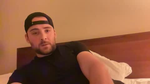 Snapshot of randomdude5950 chatting on December 3, 4:09 am randomdude5950 online show from December 3, 4:09 am