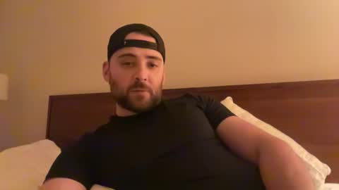 Snapshot of randomdude5950 chatting on January 16, 2:37 am randomdude5950 online show from January 16, 2:37 am