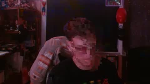 Snapshot of randommister420 chatting on June 19, 4:17 am Tall420 online show from June 19, 4:17 am