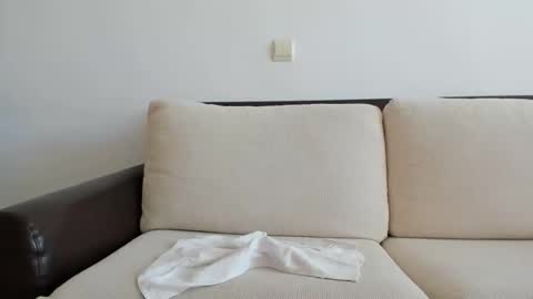 Snapshot of randythompson48 chatting on June 3, 12:08 pm Silver Stallion TwitterRandyth53496071 and ladyenglishxxx online show from June 3, 12:08 pm